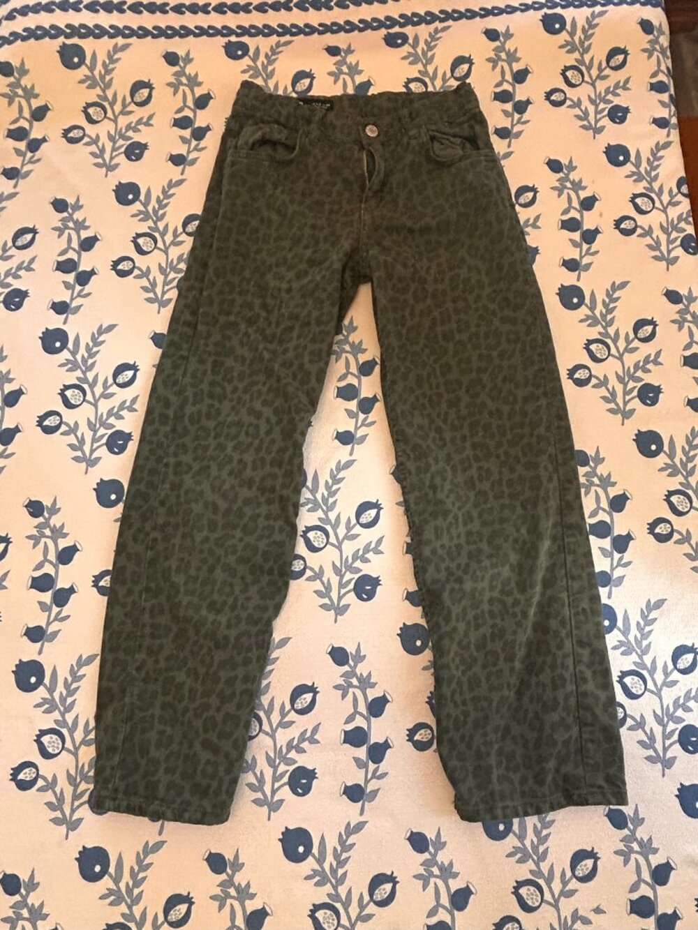 Zara jeans tween size 13/14 green leopard print, straight-wide leg #tweenfashion